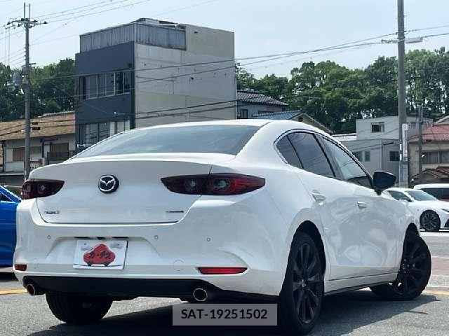 Mazda MAZDA3 2023-11 7877586-2