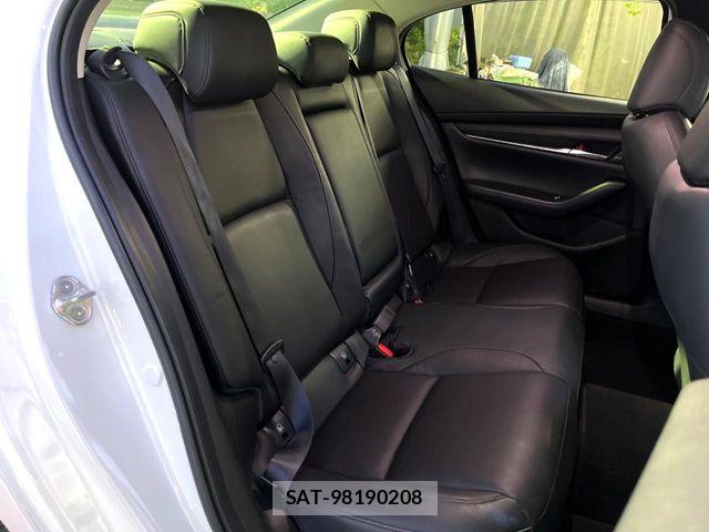 Mazda MAZDA3 2021-12 7877589-8