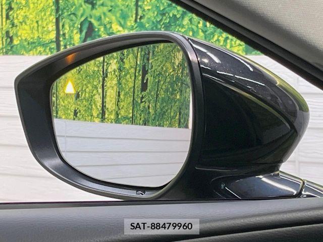 Mazda MAZDA3 2022-10 7902902-7