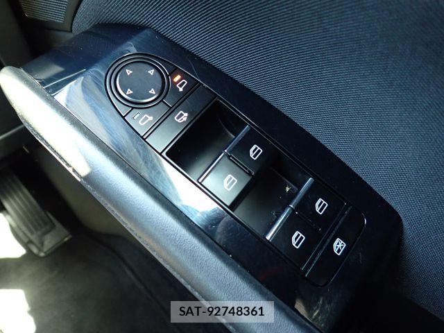 Mazda MAZDA3 2019-10 8074469-7