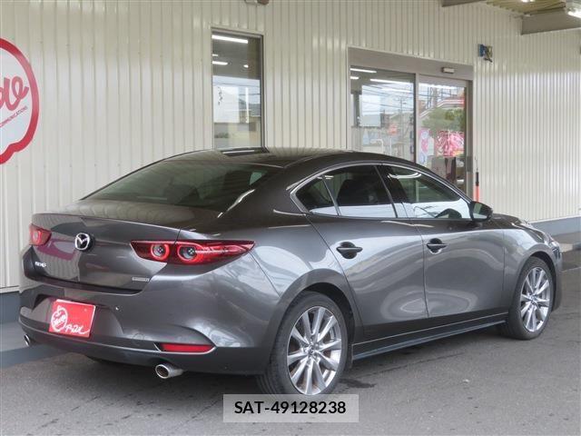 Mazda MAZDA3 2020-04 8100299-3