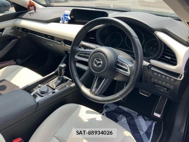 Mazda MAZDA3 2021-09 8315313-12