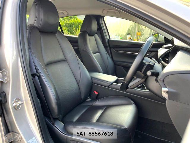 Mazda MAZDA3 2022-07 8336677-9