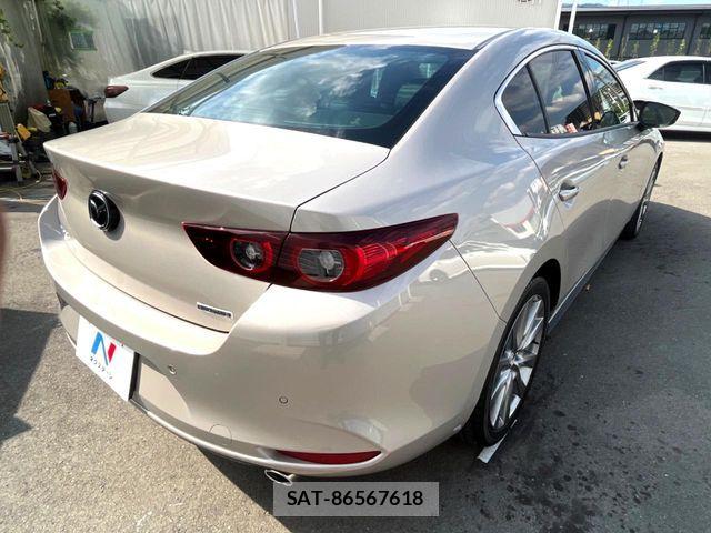 Mazda MAZDA3 2022-07 8336677-17
