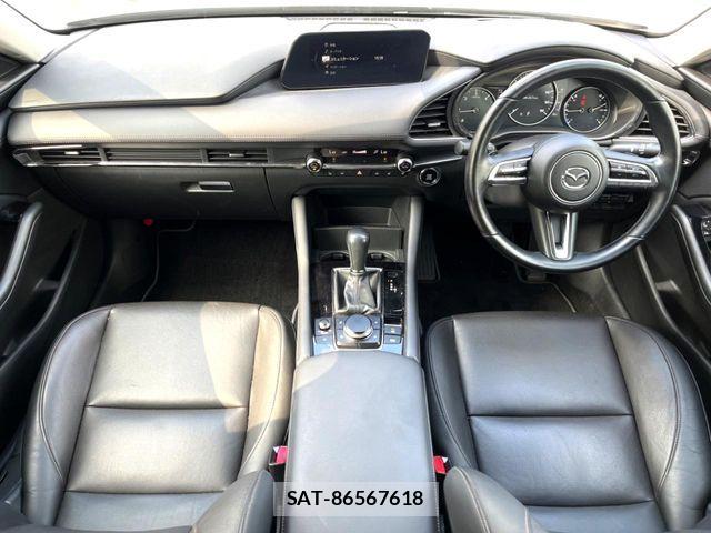 Mazda MAZDA3 2022-07 8336677-1