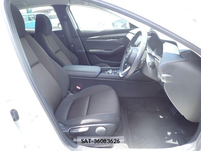 Mazda MAZDA3 2021-01 8413455-16