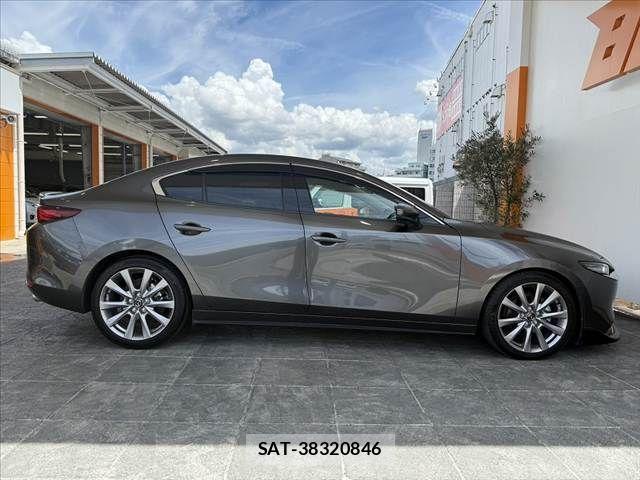 Mazda MAZDA3 2023-06 8413451-11
