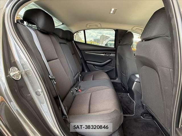 Mazda MAZDA3 2023-06 8413451-17