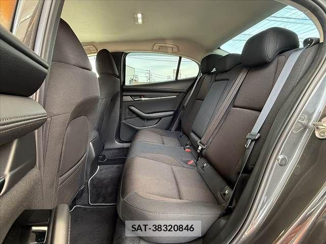 Mazda MAZDA3 2023-06 8413451-18