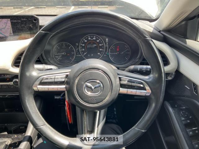 Mazda MAZDA3 2019-09 8413456-18