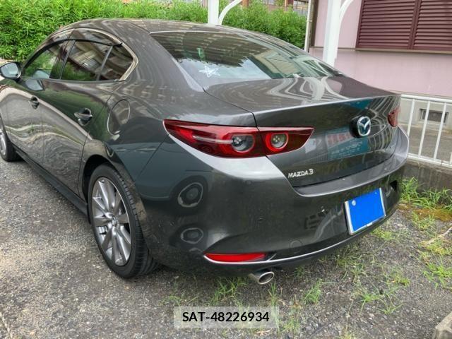 Mazda MAZDA3 2019-09 8413454-2