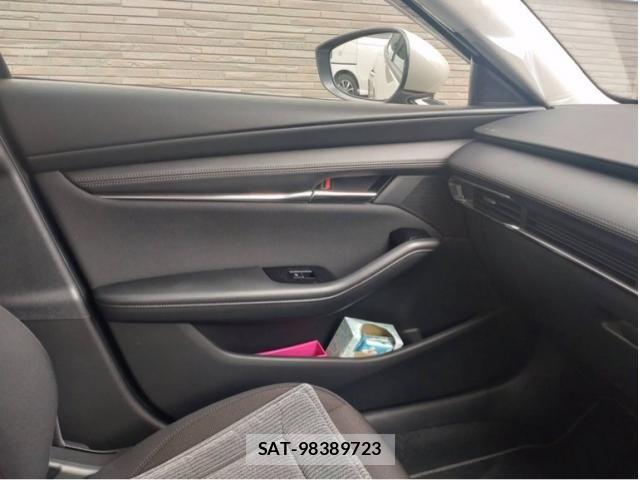 Mazda MAZDA3 2024-12 8457874-10