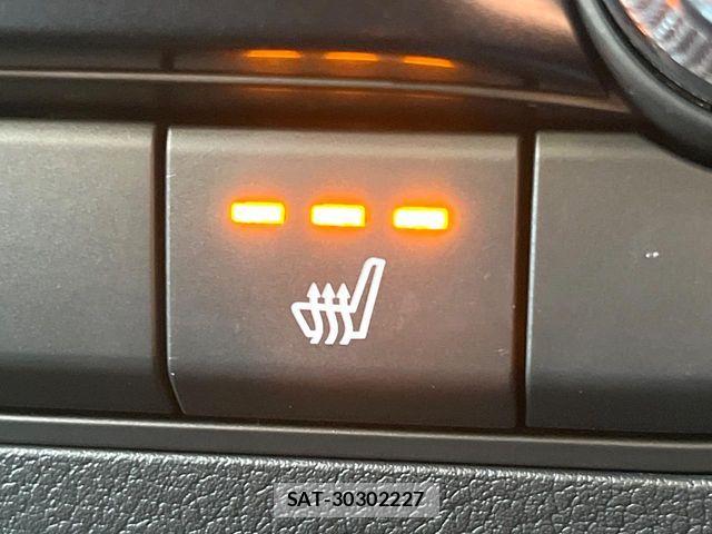Mazda MAZDA3 2023-11 8525658-6