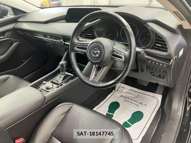 Mazda MAZDA3 2021-02 8627595-16
