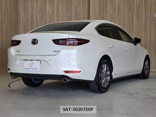 Mazda MAZDA3 2019-07 8627597-17