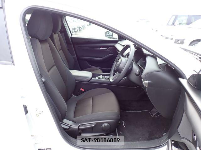 Mazda MAZDA3 2021-06 8666459-14