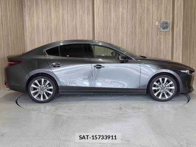 Mazda MAZDA3 2019-10 8666465-17