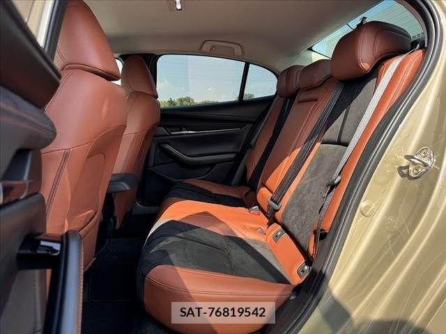 Mazda MAZDA3 2023-10 8666457-17