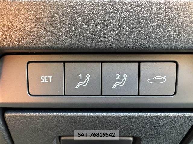 Mazda MAZDA3 2023-10 8666457-25