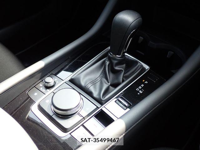 Mazda MAZDA3 2021-06 8830151-11