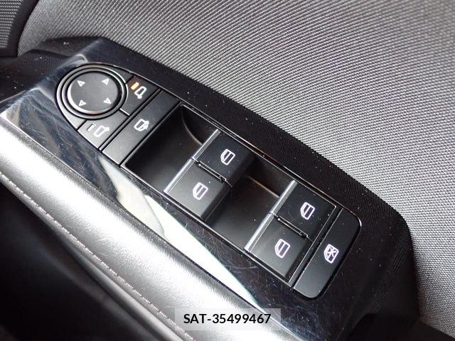 Mazda MAZDA3 2021-06 8830151-7