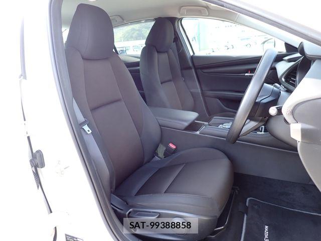 Mazda MAZDA3 2021-07 8830159-17
