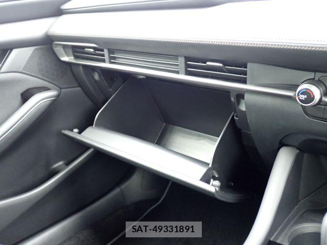 Mazda MAZDA3 2021-06 8830150-16