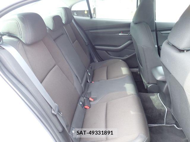Mazda MAZDA3 2021-06 8830150-18