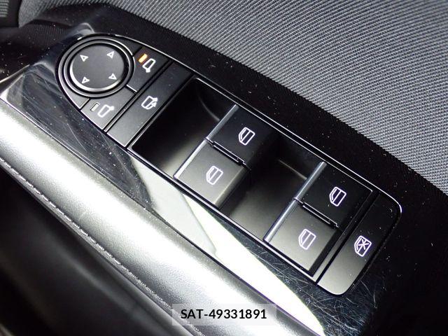 Mazda MAZDA3 2021-06 8830150-7
