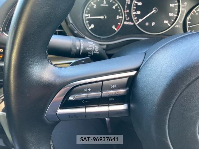 Mazda MAZDA3 2022-01 8871396-23