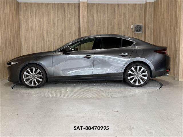 Mazda MAZDA3 2020-03 8880657-21