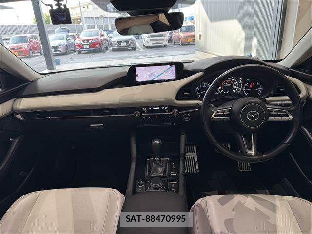 Mazda MAZDA3 2020-03 8880657-2