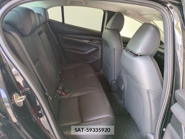 Mazda MAZDA3 2022-02 8880655-28