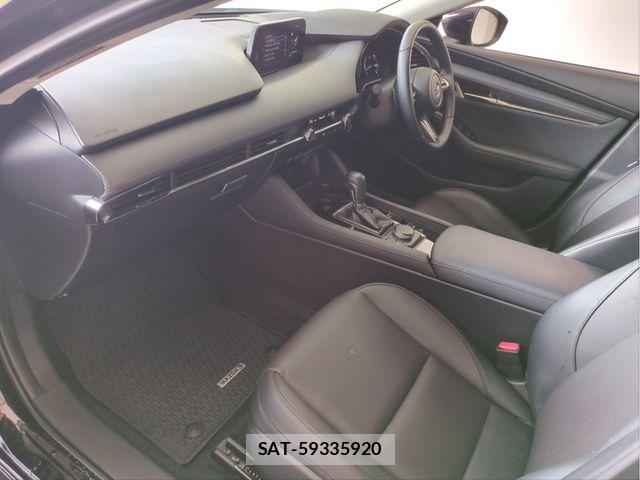 Mazda MAZDA3 2022-02 8880655-2