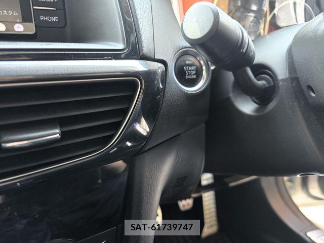 Mazda ATENZA 2014-04 6683856-21