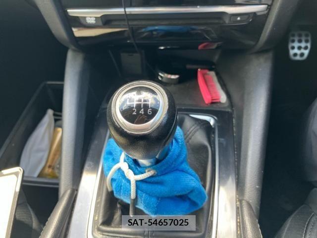 Mazda ATENZA 2015-02 6907989-21