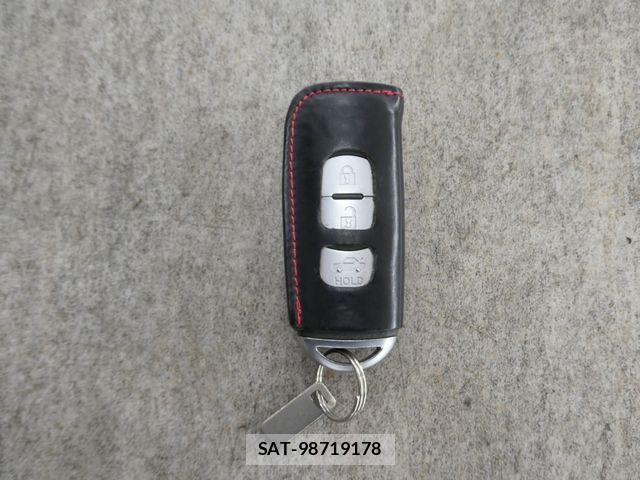 Mazda ATENZA 2013-02 7392743-29