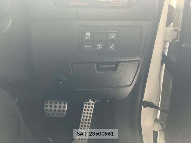 Mazda ATENZA 2013-12 7562388-16