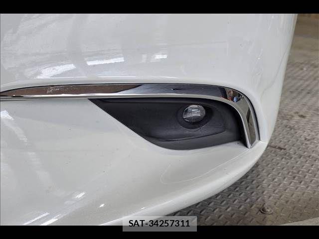 Mazda ATENZA 2016-02 7617834-23