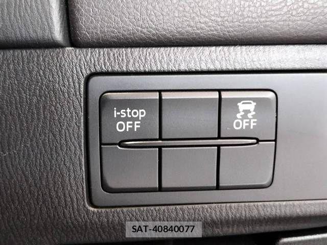 Mazda ATENZA 2017-03 8208528-8
