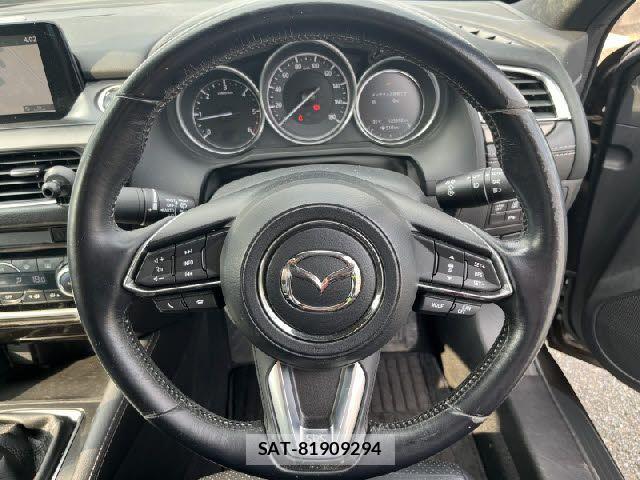 Mazda ATENZA 2017-09 8208526-13
