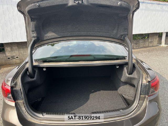 Mazda ATENZA 2017-09 8208526-20