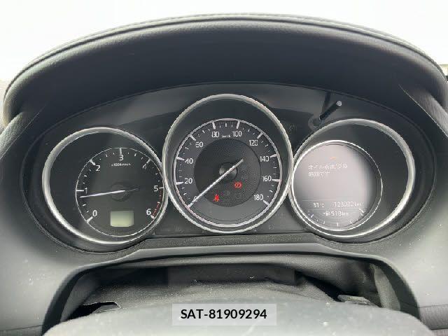 Mazda ATENZA 2017-09 8208526-7