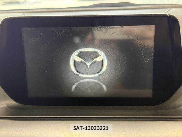 Mazda ATENZA 2016-06 8208530-3