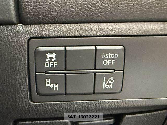 Mazda ATENZA 2016-06 8208530-8