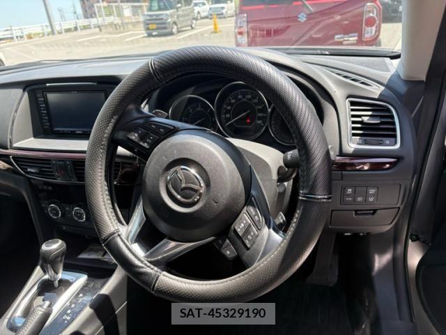 Mazda ATENZA 2014-09 8230713-16