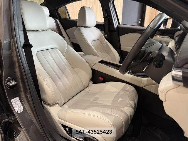 Mazda ATENZA 2018-10 8366830-8
