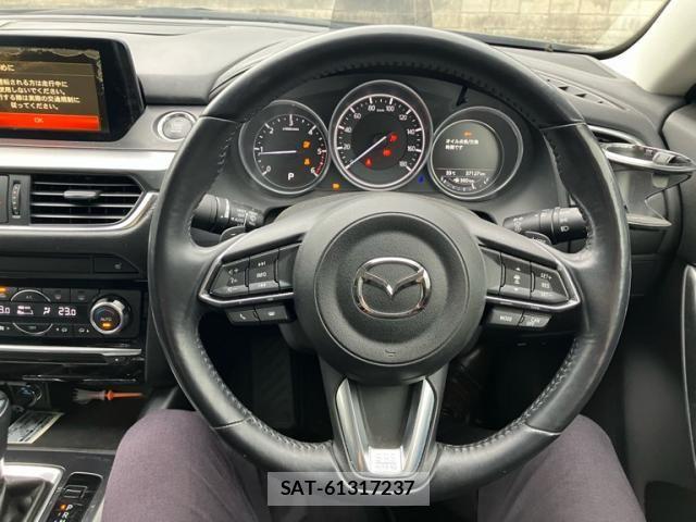 Mazda ATENZA 2017-08 8371826-15