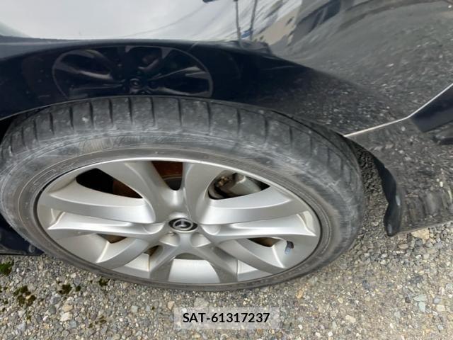Mazda ATENZA 2017-08 8371826-2
