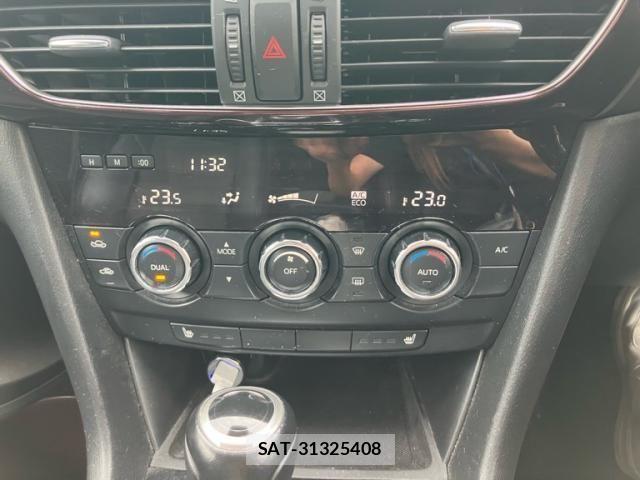 Mazda ATENZA 2014-02 8525634-22